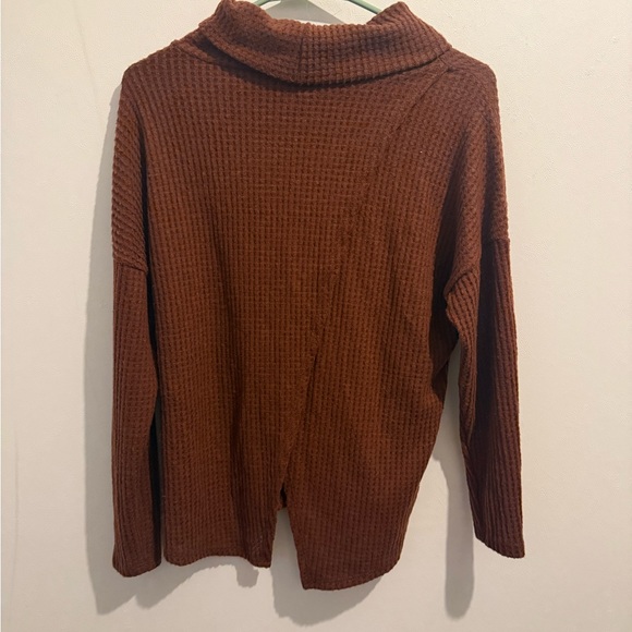 ❤️Gaze Warm Brown Cowl Neck Sweater - Picture 3 of 5